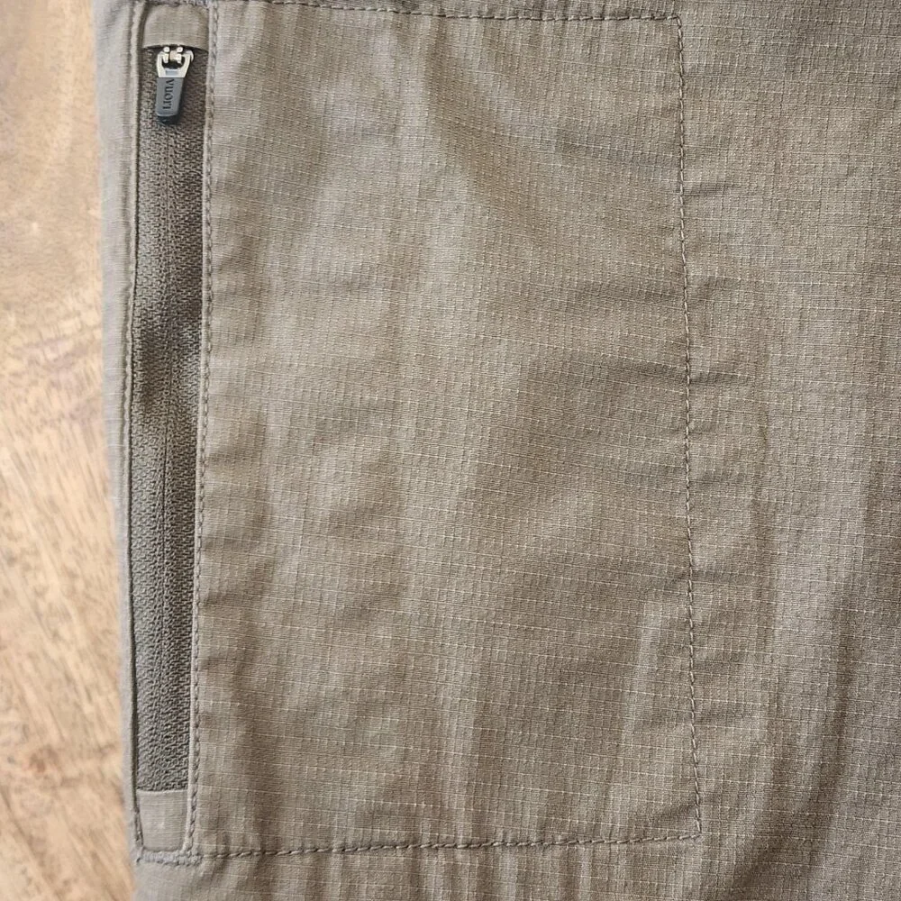 Vuori Shorts Mens Medium Green Ripstop Elastic Waist Drawstring Hiking Casual
